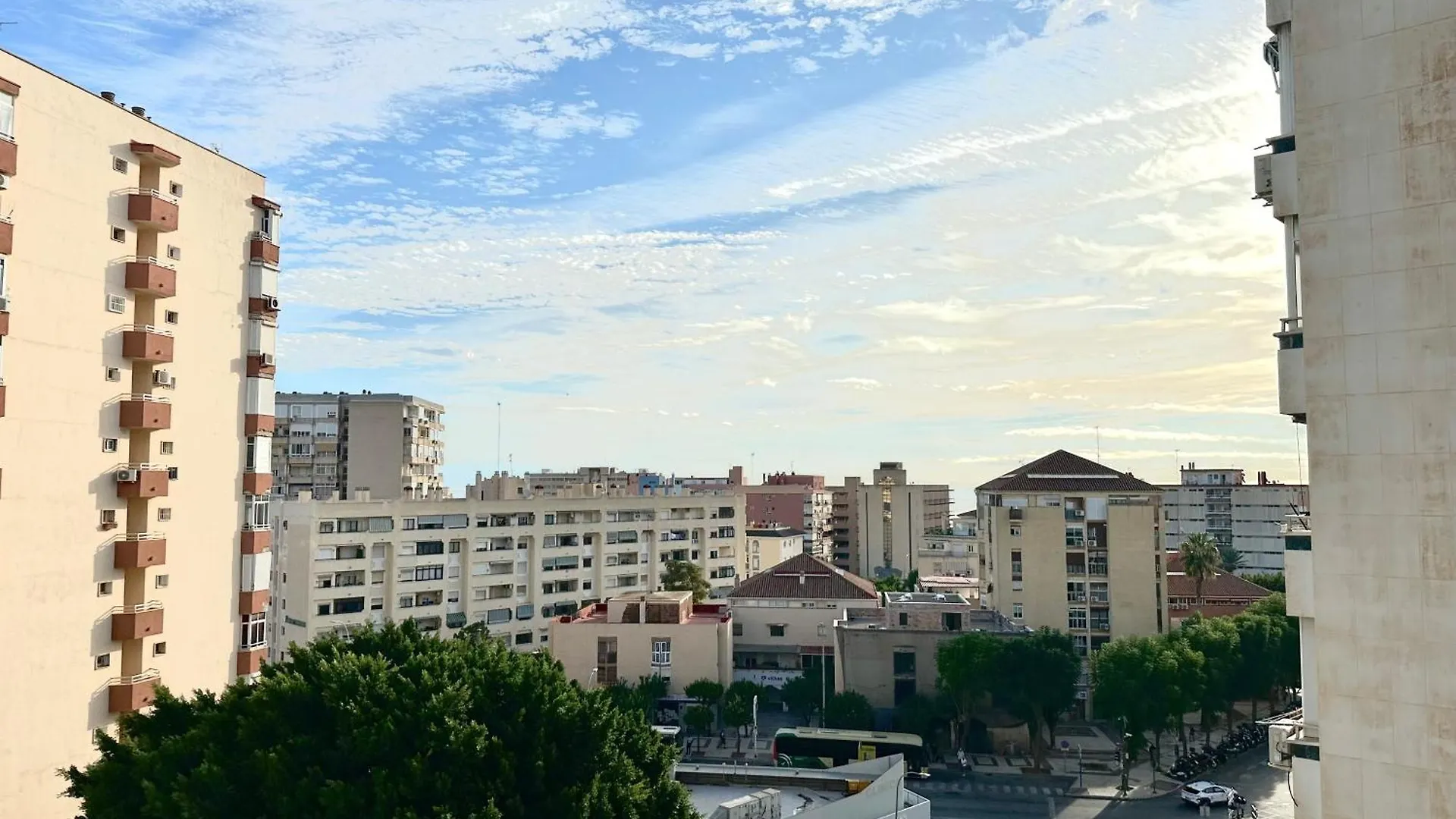 Apartment Cg5 - Reformado, 1 Dormitorio, Vistas, Centro 50 Metros Y Playa 700 Metros Torremolinos Spain